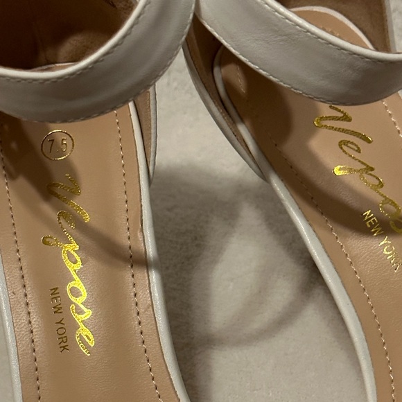 Vepose New York Heels - Picture 9 of 12